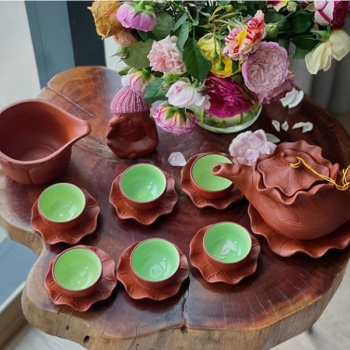 Ấm tử sa lá sen tách sen 550ml