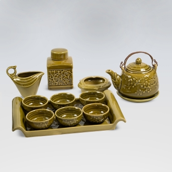 Bộ ấm chén đào tròn vàng khay kèm phụ kiện