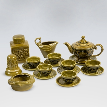 Bộ ấm chén lư rêu họa tiết nổi kèm phụ kiện số 2