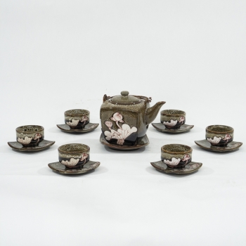 Bộ ấm chén vuông gấm sen