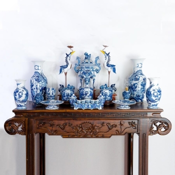 Bộ đồ thờ trắng xanh khắc nổi vẽ tay