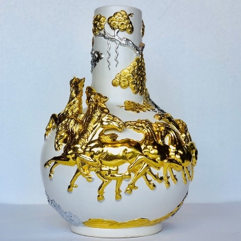 Độc bình Bát Mã Truy Phong mệnh Kim